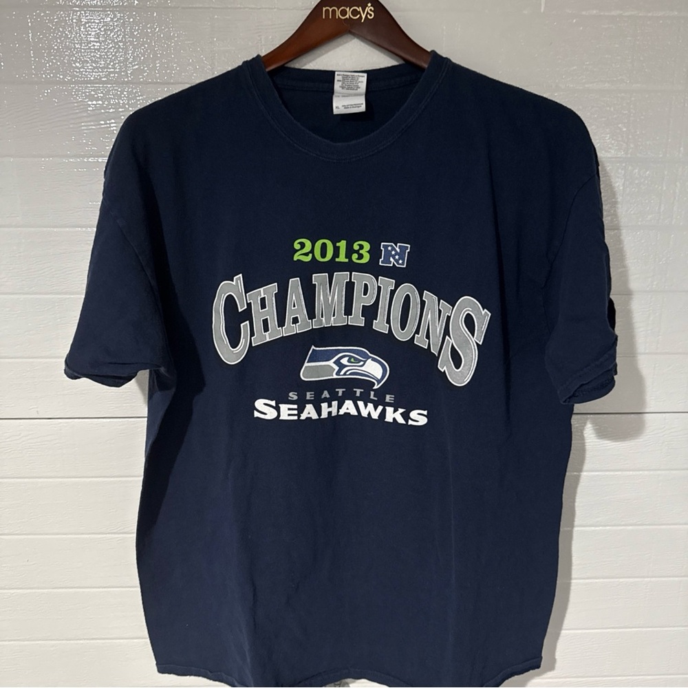 Men’s XL NFL Seattle Seahawks Gildan Navy Seattle Champions T-Shirt